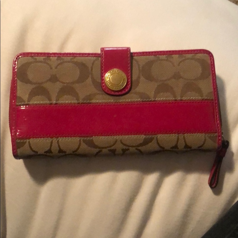 COACH zipper wallet